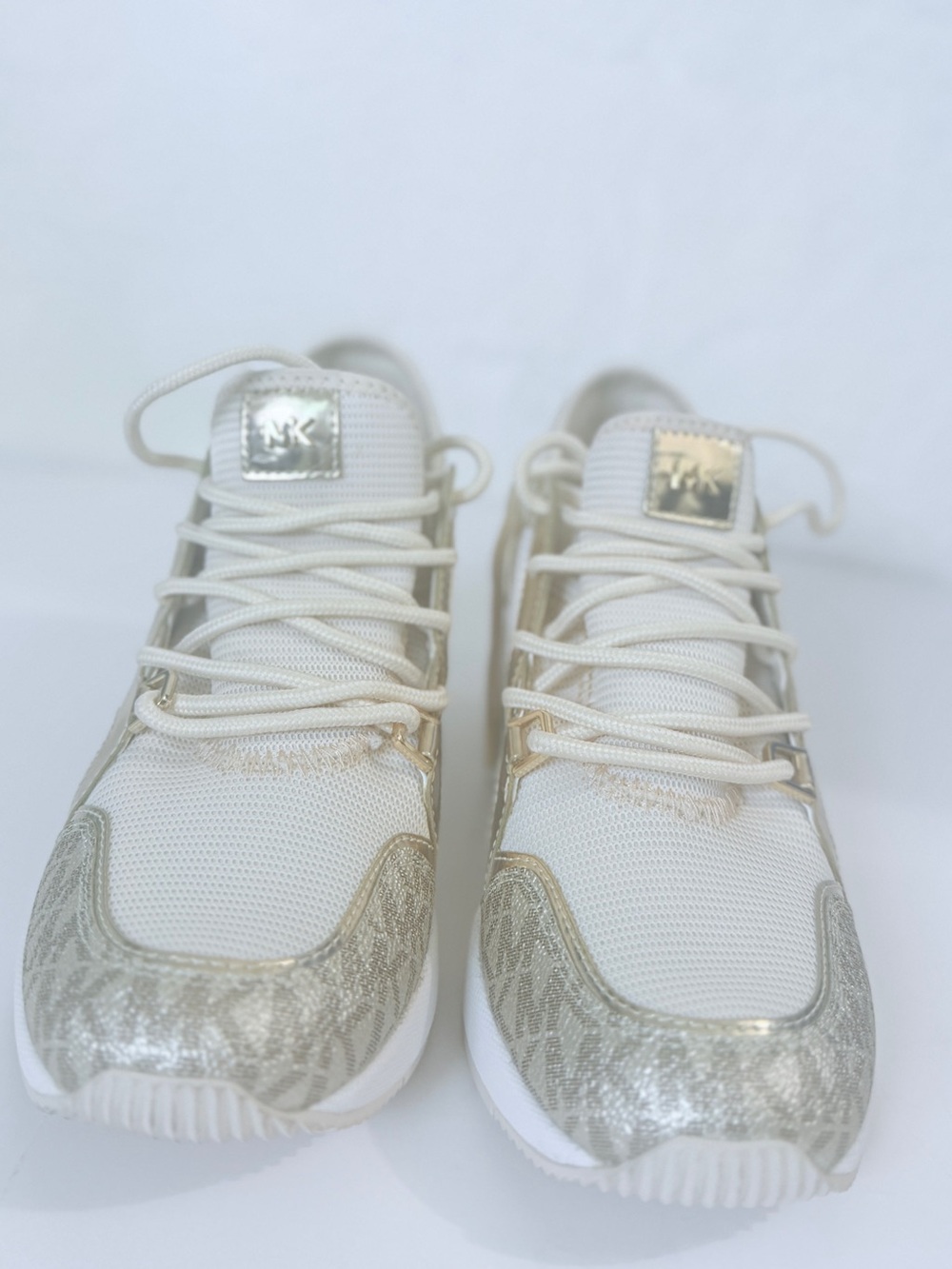 Used Michael Kors Liv Trainer Sneakers in White/Cream/Gold Women Size 5.5 - Used